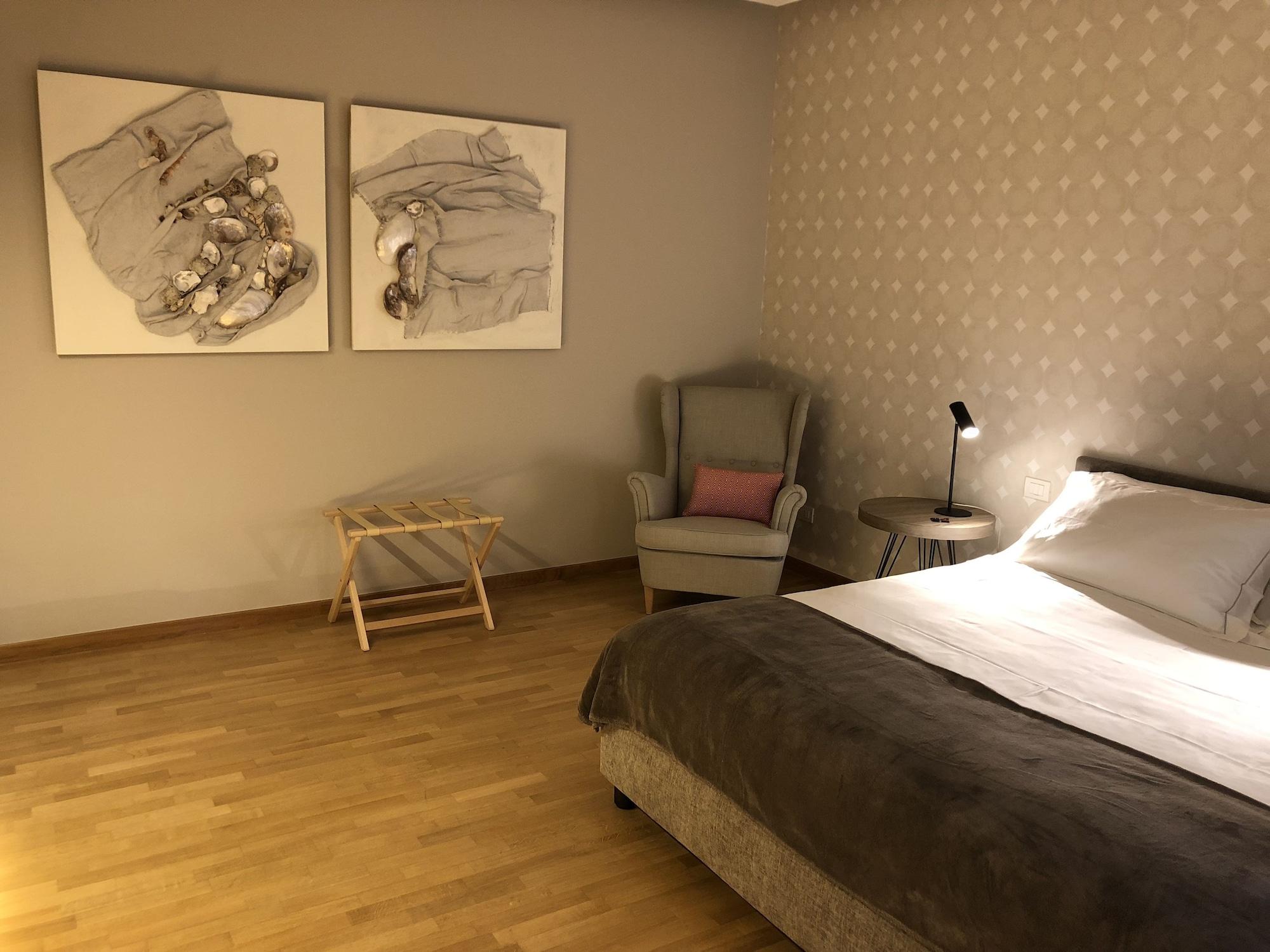 200 Rooms & Terrace Бари Екстериор снимка