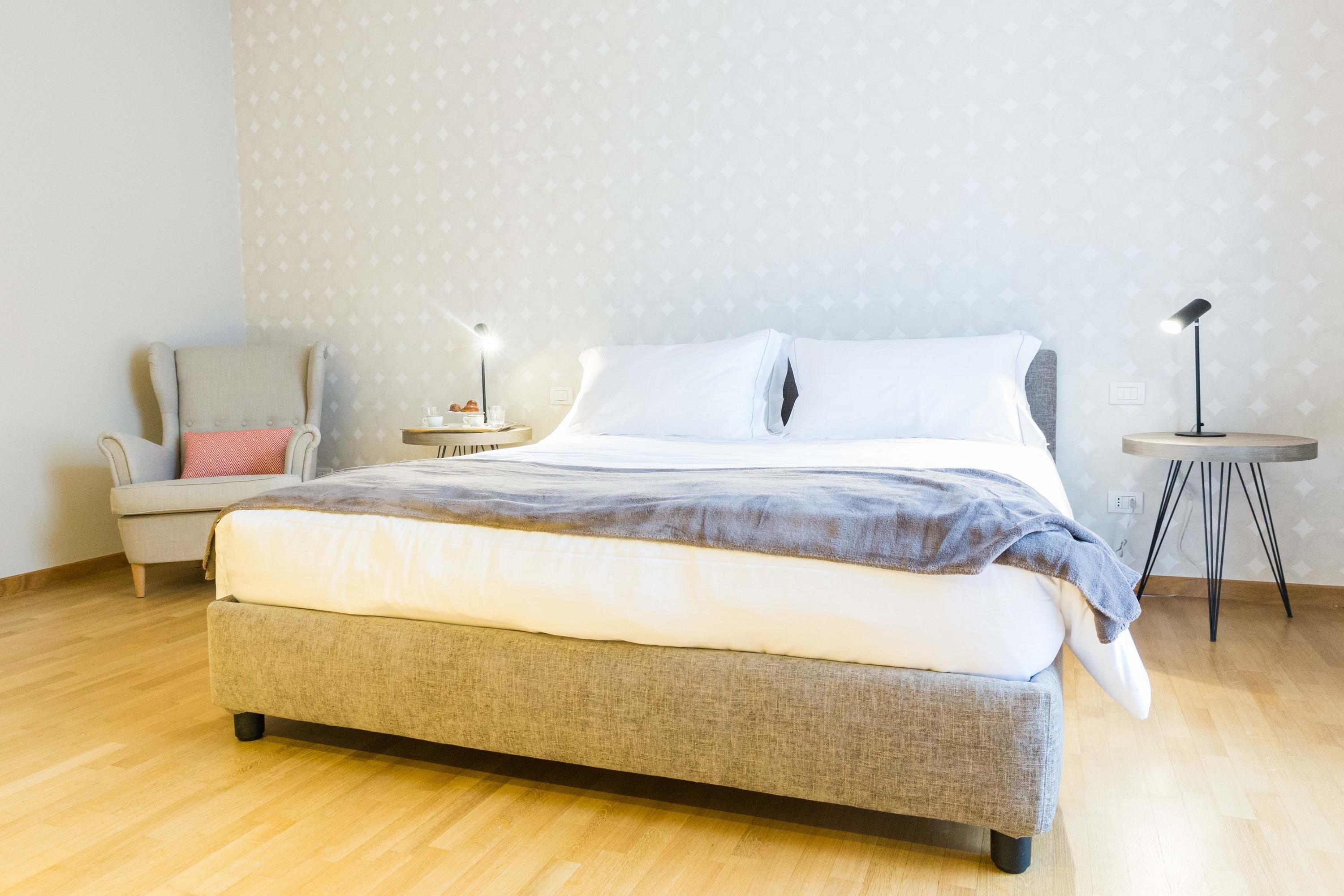 200 Rooms & Terrace Бари Екстериор снимка